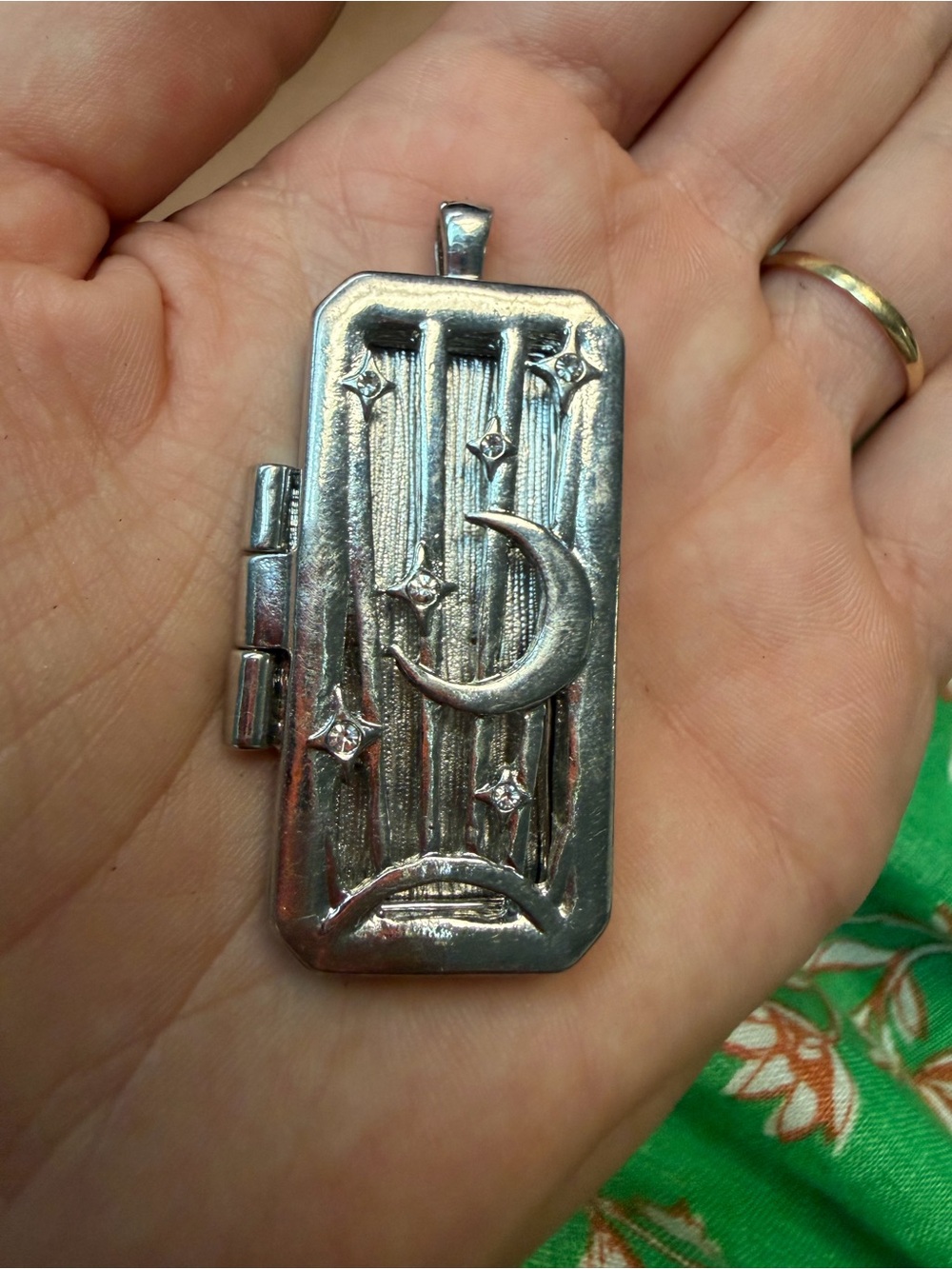 Silver Moon & Stars Locket Pendant - Electronics Accessory